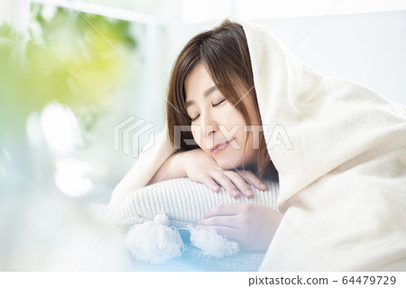 Woman sleep sleep 64479729