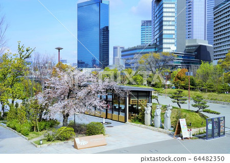 Castle terrace osaka 64482350