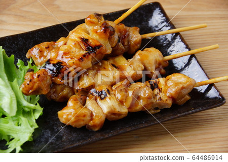 Grilled chicken 64486914
