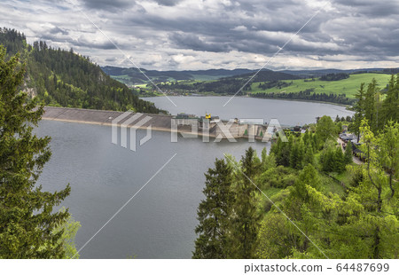 image of a dam on the river Dunajec 64487699