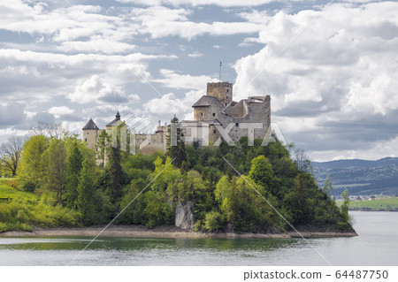 Niedzica Castle 64487750