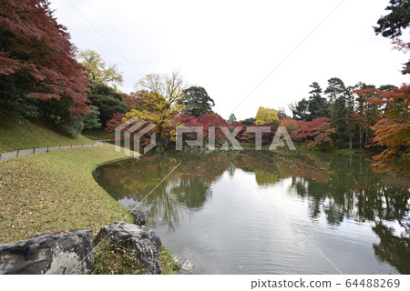 Kyoto Sento Gosho Kitaike Pond Kyoto Sento Gosho Kitaike Pond 64488269