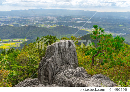 國分山丹波的名山(兵庫縣三田市) 國分山丹波的名山(兵庫縣三田市) 64490396