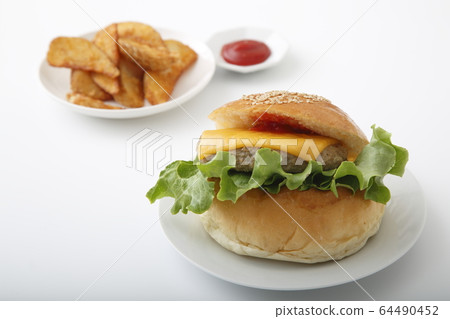 cheeseburger  64490452