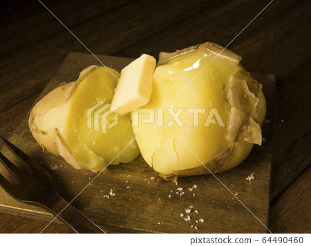 Potatoes 64490460