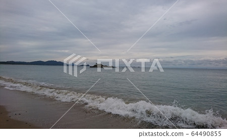 The sea of Itoshima-cloudy The sea of Itoshima-cloudy 64490855