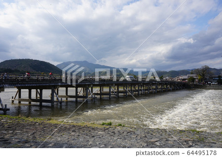 Kyoto Arashiyama Togetsu Bridge 64495178