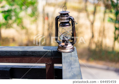 露營材料油燈籠古董 64495459