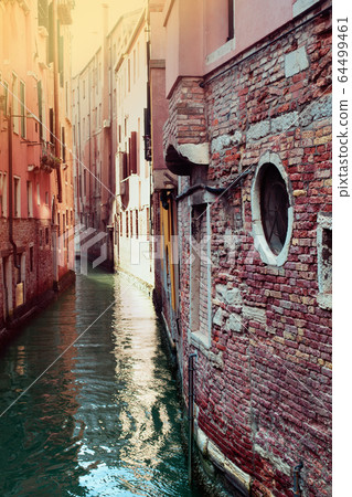 canal in Venice, Italy scenic view canal in Venice, Italy scenic view 64499461