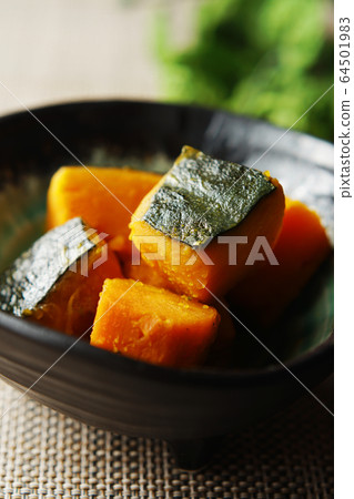 Boiled pumpkin  64501983