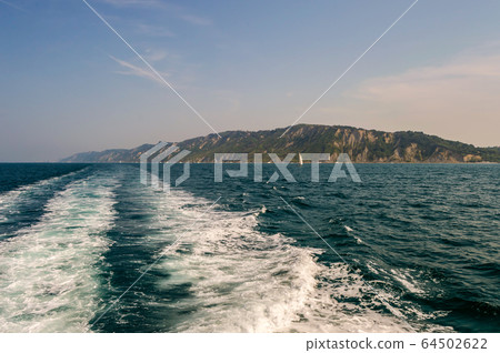 View of the cliffs near Vallugola between Gabicce 64502622