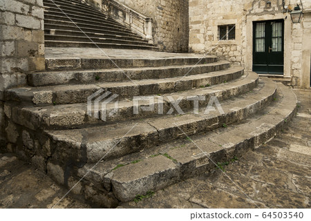 Dubrovnik in the winter 64503540