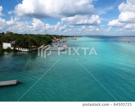 <Mexico> Lake Bacalar <Mexico> Lake Bacalar 64505725