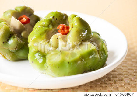 新鮮的犀牛 64506907