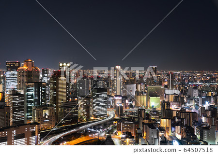 Night view of the city 64507518