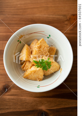 Boiled bamboo shoots with Tosa Boiled bamboo shoots with Tosa 64507601