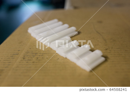 Resin parts production 64508241