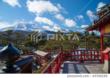 淺間山的淺間山 淺間山的淺間山 64508289
