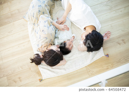 Family, Family, Baby, Childcare, Walking 64508472