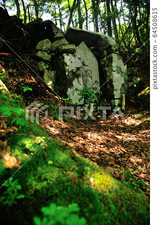 Kumano Kodo, Akagikoshi Nabeware Jizo Kumano Kodo, Akagikoshi Nabeware Jizo 64508615
