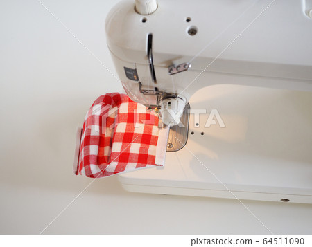 布口罩和縫紉機 64511090