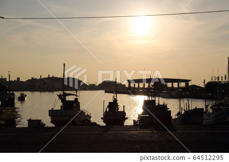 冬季三崎港 64512295