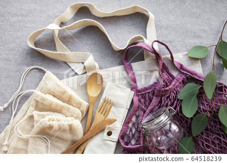 Mesh bag, cotton bags and glass jars Mesh bag, cotton bags and glass jars 64518239