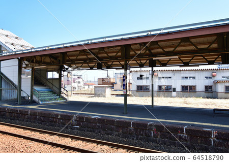 Take a picture of the scenery of JR Yoichi Station in Yoichi-cho, Hokkaido in spring Take a picture of the scenery of JR Yoichi Station in Yoichi-cho, Hokkaido in spring 64518790