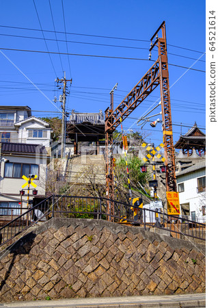 廣島/尾道/寶道寺的石階和大門 64521614