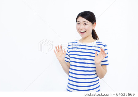 Women in their 30's Portrait Women in their 30's Portrait 64525669