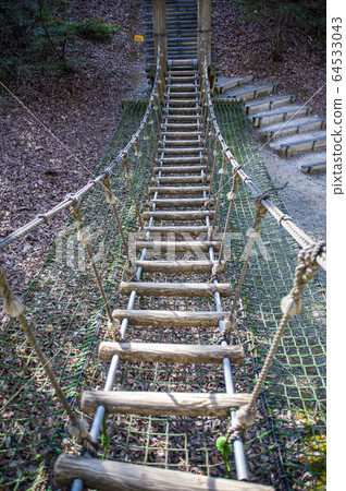 Athletic suspension bridge Athletic suspension bridge 64533043