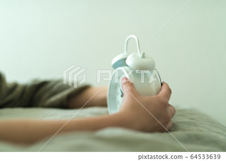 女性肖像 64533639