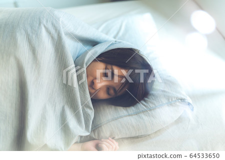 女性肖像 64533650