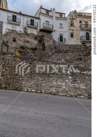 Historical city center 64538132