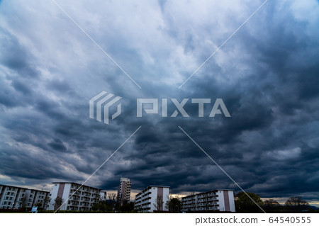 Spring evening rain clouds 64540555