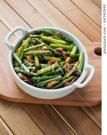 Korean food garlic chop shrimp fried Korean food garlic chop shrimp fried 64540948