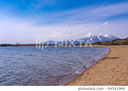 Lake Inawashiro and Aizu Bandai in Fukushima Prefecture Lake Inawashiro and Aizu Bandai in Fukushima Prefecture 64541066