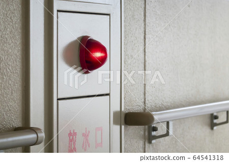 連接水管/出水口 64541318