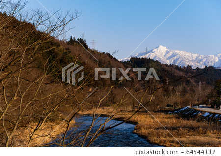 Toyama Toyama City Kumano River Winter River and Tateyama Mountain Range Mt. 64544112