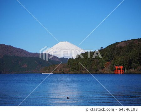 Pure white Mt. Fuji from Lake Ashi Pure white Mt. Fuji from Lake Ashi 64546198