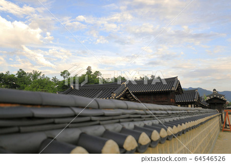 Beautiful scenery with traditional Korean architecture Beautiful scenery with traditional Korean architecture 64546526