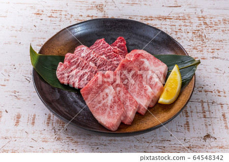Japanese style luxury grilled beef 64548342