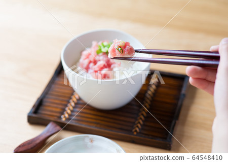 Negitoro在一個碗裡 Negitoro在一個碗裡 64548410