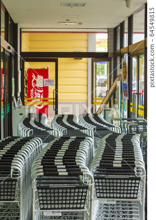 Image of shopping center _ Shopping cart 64549815