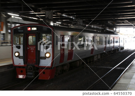 JR Kokura Factory admission train (815 series train) JR Kokura Factory admission train (815 series train) 64550370