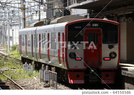 JR Kokura Factory admission train (815 series train) JR Kokura Factory admission train (815 series train) 64550386