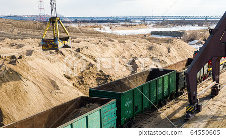 top view, loading sand into wagons 64550605