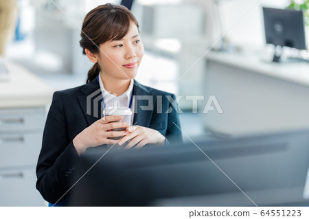 Office scene, drink, resting Office scene, drink, resting 64551223