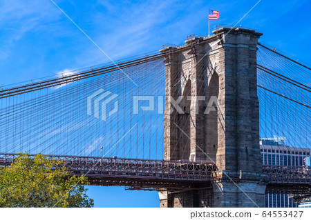New York Manhattan Skyscrapers and Brooklyn Bridge 64553427