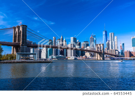 New York Manhattan Skyscrapers and Brooklyn Bridge 64553445